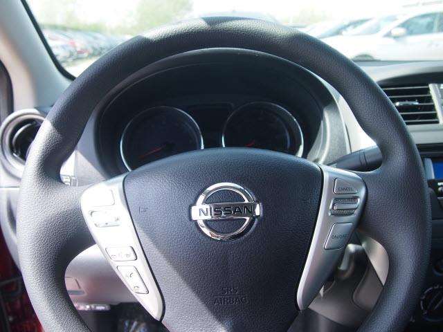 2017 Nissan Versa 1.6 SL 4dr Sedan